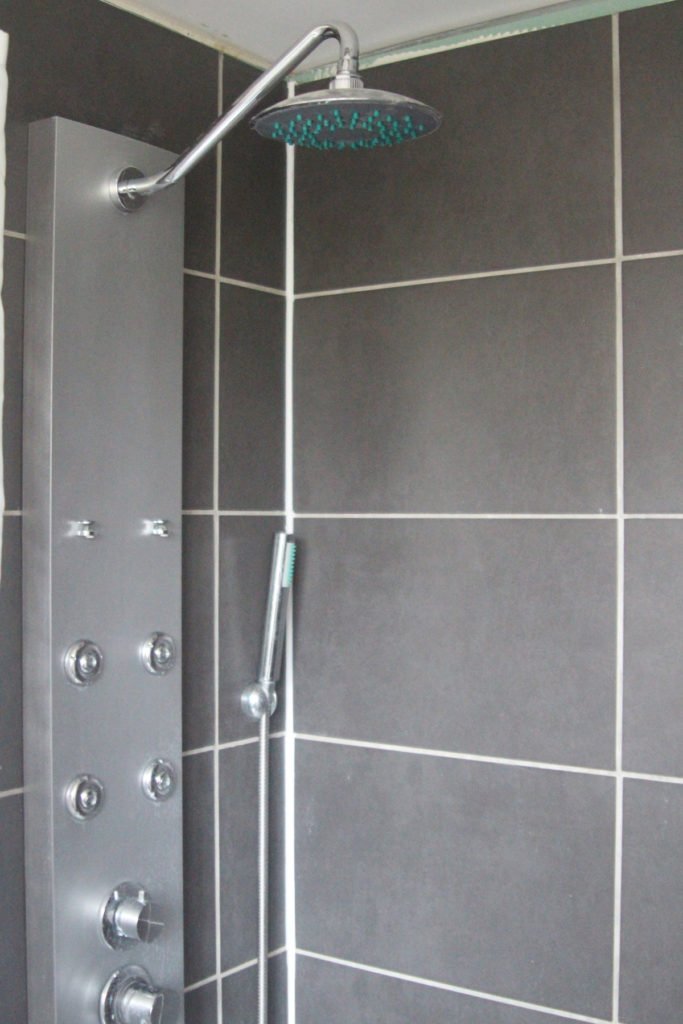 Moulin2Roues-Shower Moulin2Roues-Shower